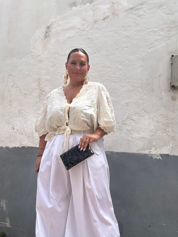 Camisa con detalles encaje