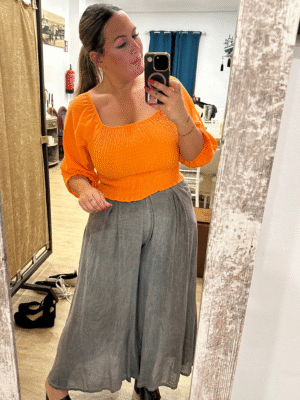 Top naranja
