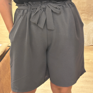 Pantalon corto fluido gris