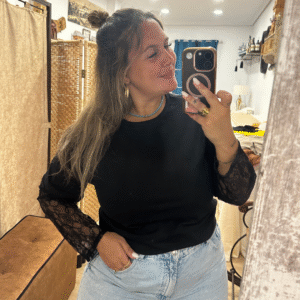 Diseño sin título - 2025-08-08T144435.684 (1) Chaleco con encaje