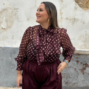 Diseño sin título - 2025-10-22T141104.269 (1) Camisa de lunares burdeos