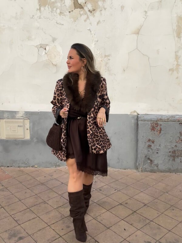 Vestido lencero pico marrón