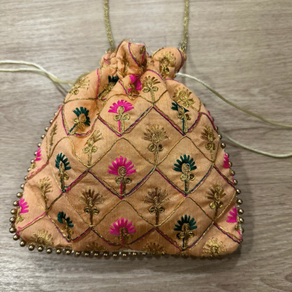 Bombonera fiesta Hindú