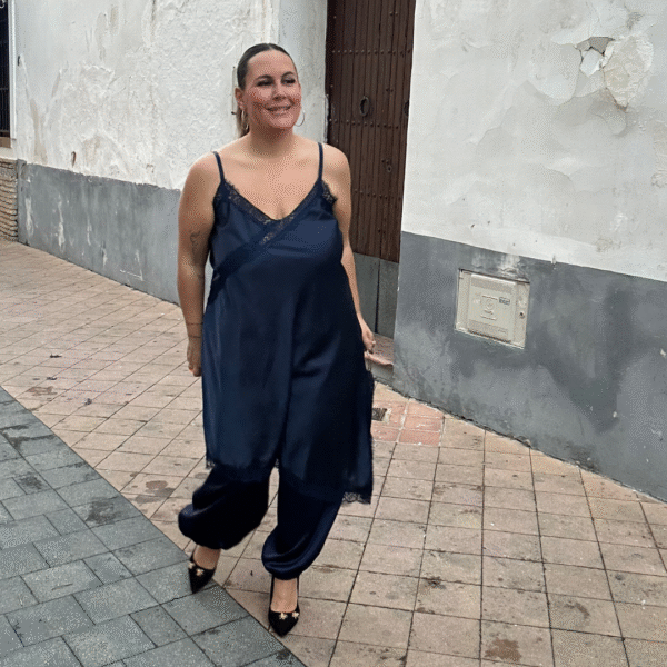 Vestido lencero pico azul marino