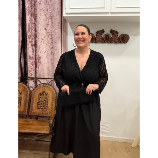 Vestido encaje con cinturon