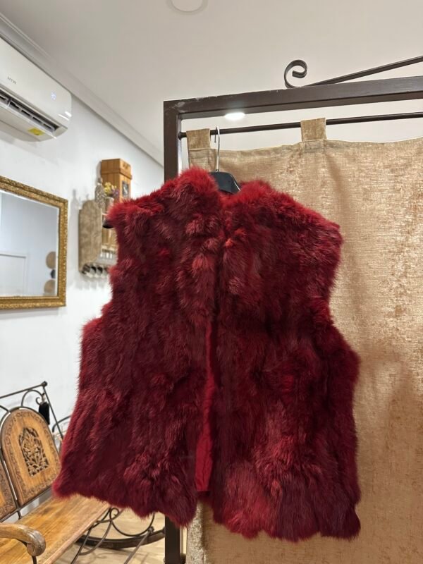 Sin mangas pelo burdeo