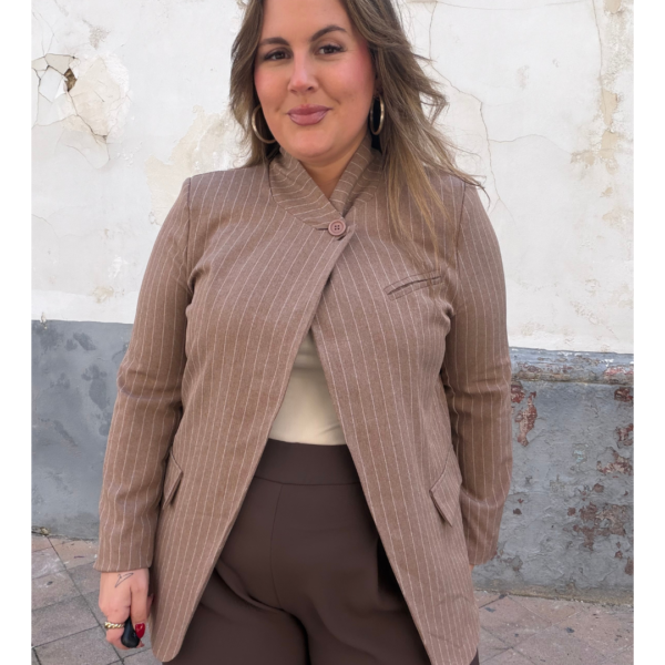 Chaqueta mil rallas beig