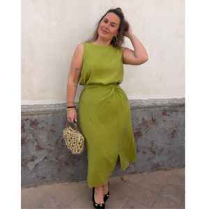 Conjunto falda y camisa verde pistacho