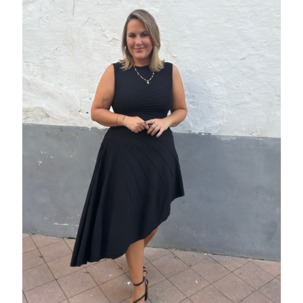 Vestido abanico negro