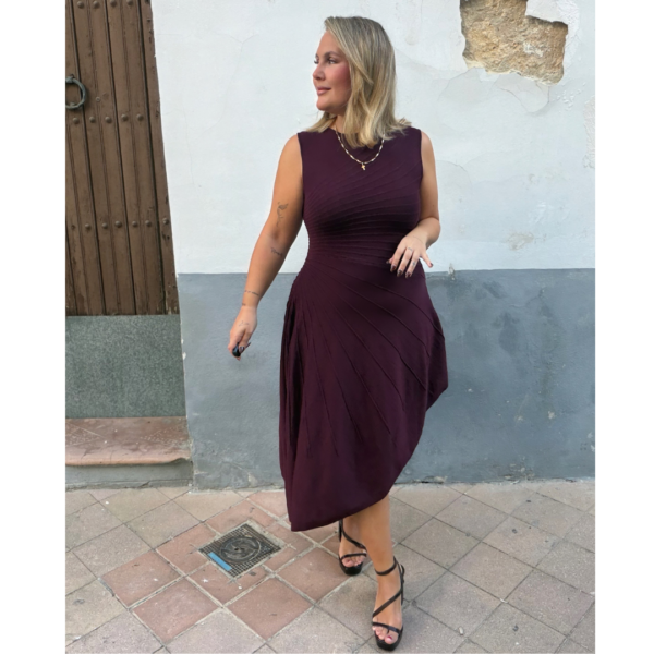 Vestido abanico burdeo